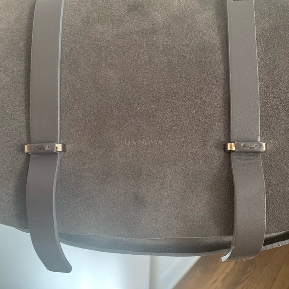 Lia Numa gray suede cross body satchel purse - Picture 2 of 7